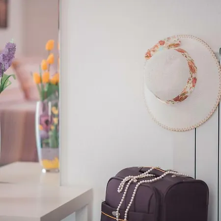 Garden House فندق مبيت وإفطار ماراتييا