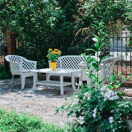 فندق مبيت وإفطار Garden House ماراتييا