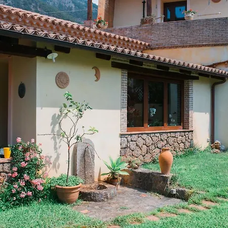 فندق مبيت وإفطار Garden House ماراتييا